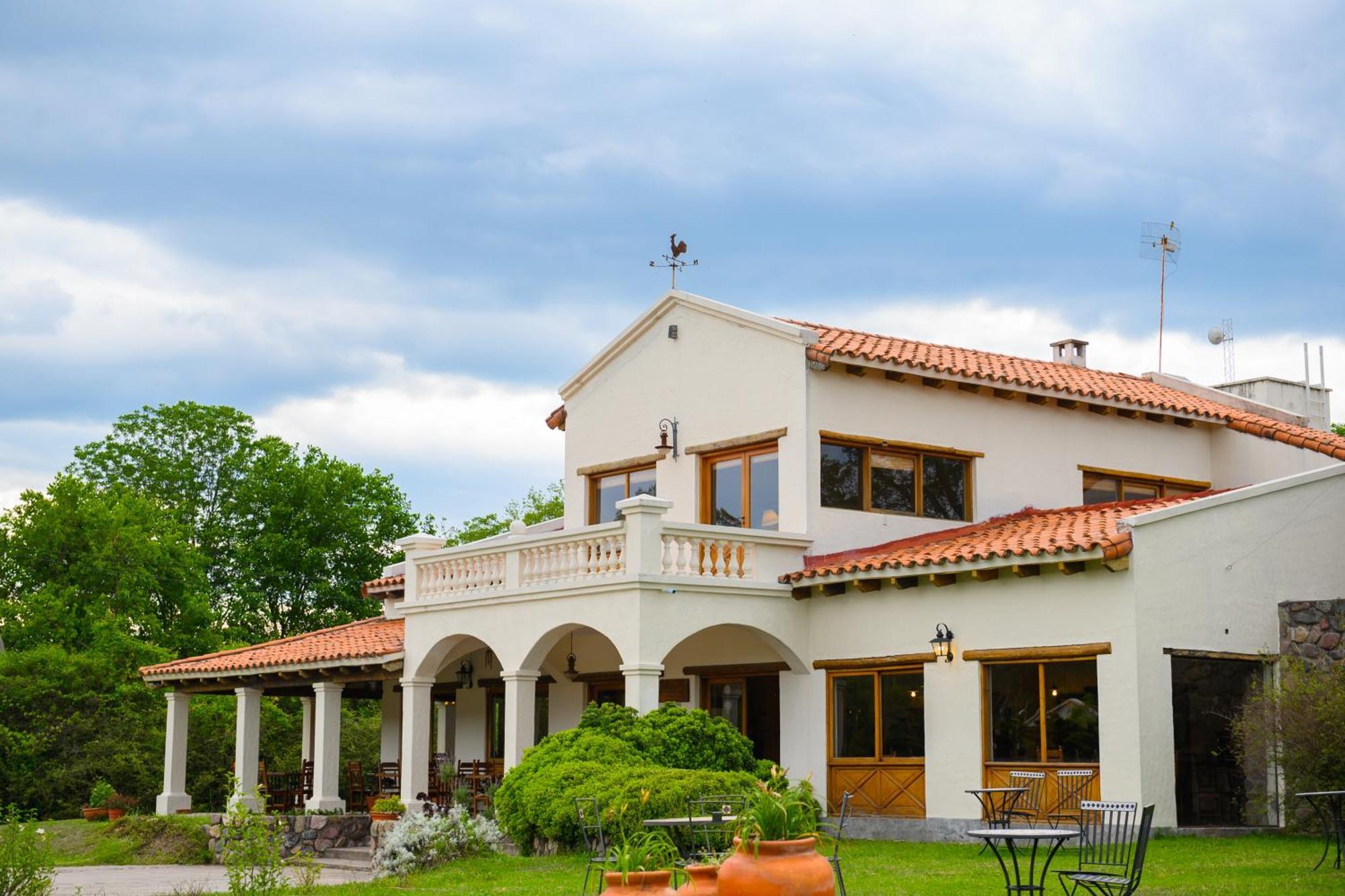 Hosteria La Caldera Exterior photo