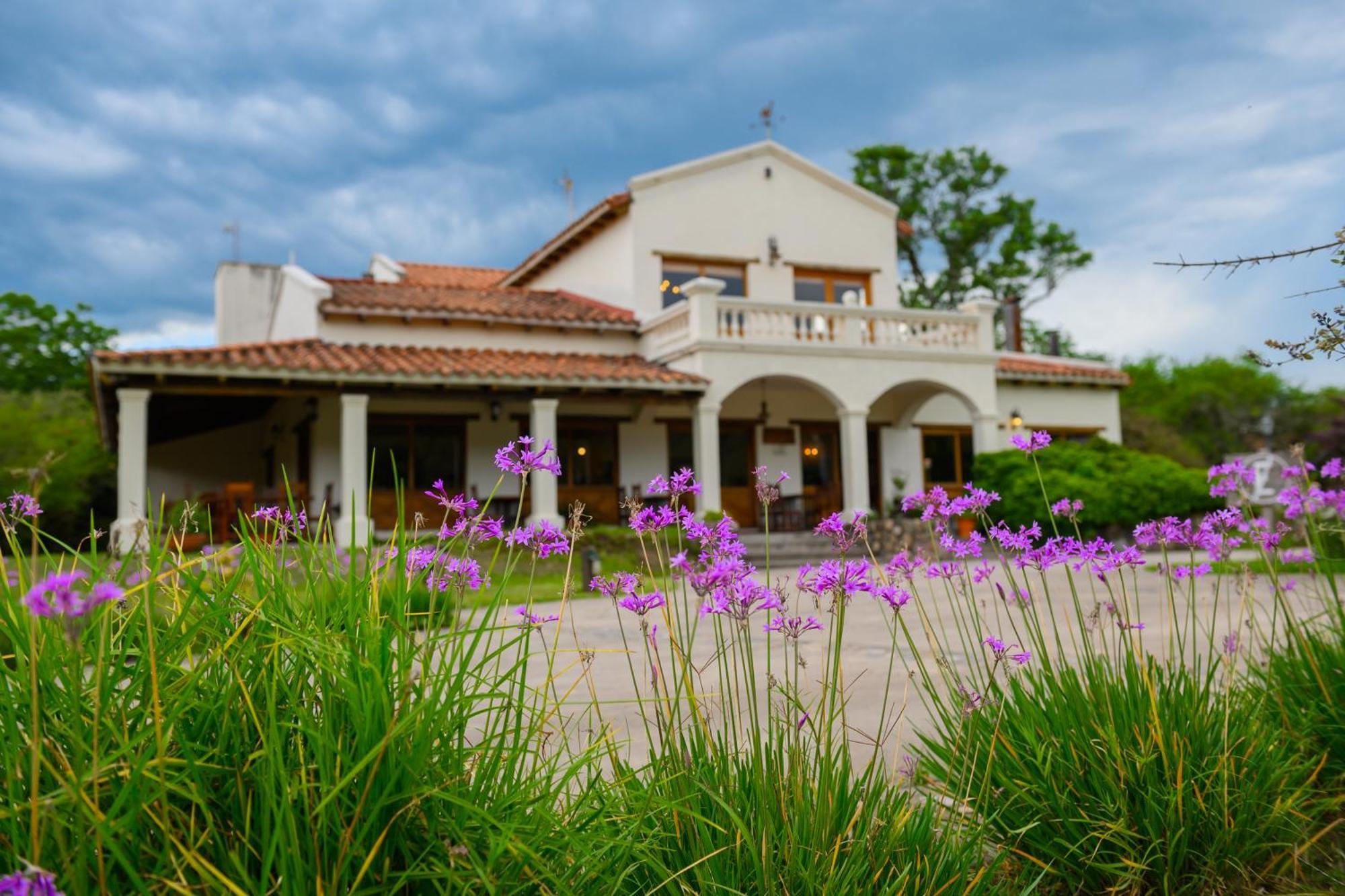 Hosteria La Caldera Exterior photo